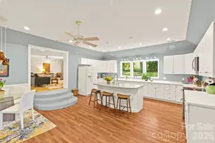 7108 Preston Ct, Charlotte, NC 28215 - Photo 15