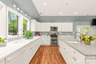 7108 Preston Ct, Charlotte, NC 28215 - Photo 19