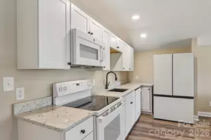 111 W Crawford St, Landrum, SC 29356 - Photo 11