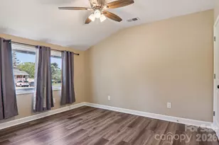 111 W Crawford St, Landrum, SC 29356 - Photo 19