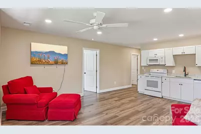 111 W Crawford Street, Landrum, SC 29356 - Photo 7