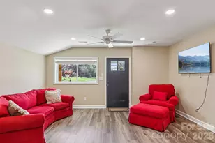 111 W Crawford St, Landrum, SC 29356 - Photo 3