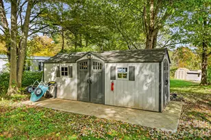 25 Pinewood Dr, Waynesville, NC 28786 - Photo 31