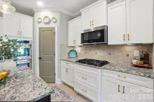 727 Misty Arbor Frd, Clover, SC 29710 - Photo 17