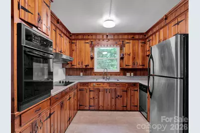 6210 Grove Park Boulevard, Charlotte, NC 28215 - Photo 9