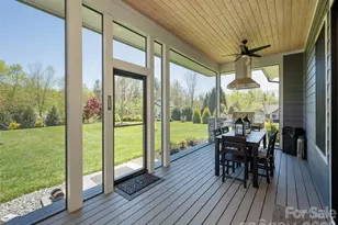 90 Drummond Cir, Hendersonville, NC 28791 - Photo 13