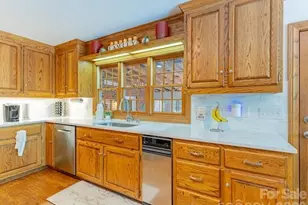 819 Chesterfield Cir SW, Lenoir, NC 28645 - Photo 13
