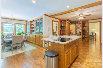 819 Chesterfield Circle SW, Lenoir, NC 28645 - Photo 11