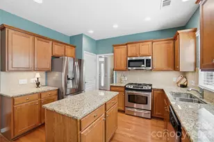 10469 Scotland Ave, Fort Mill, SC 29707 - Photo 7