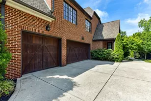 808 Huntington Park Dr, Charlotte, NC 28211 - Photo 3