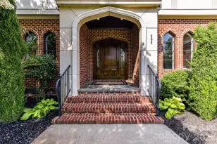 808 Huntington Park Dr, Charlotte, NC 28211 - Photo 5
