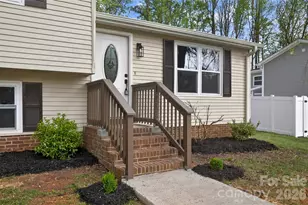 4832 Cheviot Rd, Charlotte, NC 28269 - Photo 3