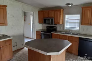 130 Gray Fox Dr, Lawndale, NC 28090 - Photo 9