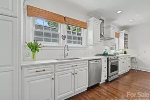 2001 Beverly Dr, Charlotte, NC 28207 - Photo 15