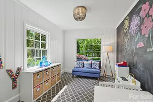 2001 Beverly Dr, Charlotte, NC 28207 - Photo 5