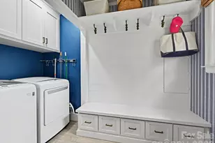 2001 Beverly Dr, Charlotte, NC 28207 - Photo 17