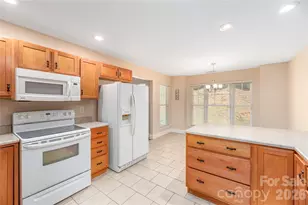 8 Kaylor Dr, Arden, NC 28704 - Photo 9