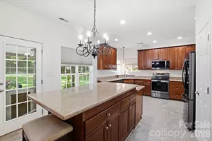 734 Lynnwood Farms Dr, Fort Mill, SC 29715 - Photo 9