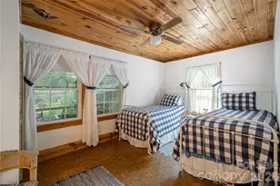10844 Greenville Hwy, Cedar Mountain, NC 28718 - Photo 15