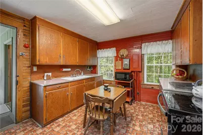10844 Greenville Highway, Cedar Mountain, NC 28718 - Photo 23