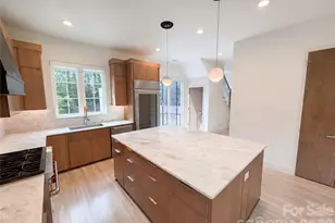 1609 Richland Dr, Charlotte, NC 28205 - Photo 9