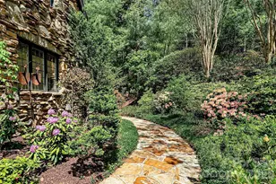 8 Timberwolf Ct, Asheville, NC 28804 - Photo 5