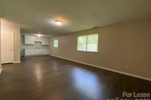 304 Palm St, Shelby, NC 28150 - Photo 3