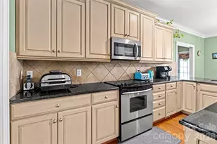 122 Upper Oak Dr, Statesville, NC 28625 - Photo 15