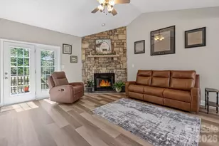 8145 Monbo Rd, Catawba, NC 28609 - Photo 5