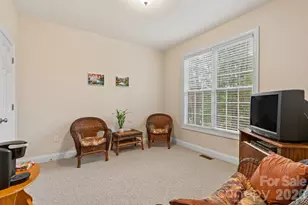 112 Chestnut Ln, Hendersonville, NC 28792 - Photo 23