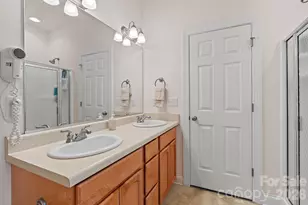 112 Chestnut Ln, Hendersonville, NC 28792 - Photo 21