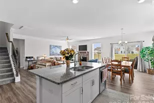 108 Thornberry Rd, Hendersonville, NC 28792 - Photo 5