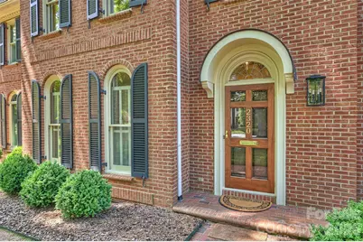 2320 Selwyn Avenue, Charlotte, NC 28207 - Photo 5
