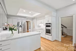 2320 Selwyn Ave, Charlotte, NC 28207 - Photo 13