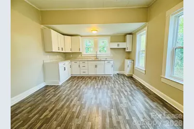 508 Elm Avenue, Mount Holly, NC 28021 - Photo 5