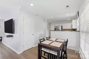 7130 Gallatin Ln, Charlotte, NC 28213 - Photo 11