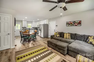 614 E Front St, Statesville, NC 28677 - Photo 7