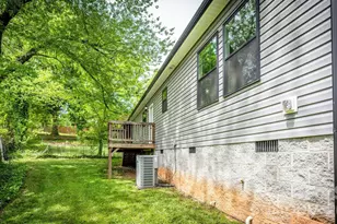 614 E Front St, Statesville, NC 28677 - Photo 23