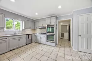 1215 Hillside Dr, Gastonia, NC 28052 - Photo 13