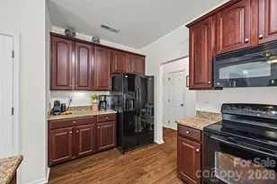 3253 Wicklow Ln, Lake Wylie, SC 29710 - Photo 13