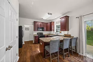 3253 Wicklow Ln, Lake Wylie, SC 29710 - Photo 11