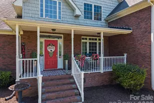 443 Crowders Bluff Ct, Clover, SC 29710 - Photo 3