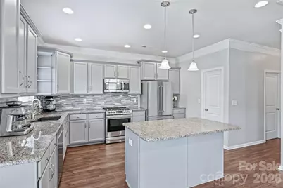 7041 Carnwarth Lane, Fort Mill, SC 29707 - Photo 7