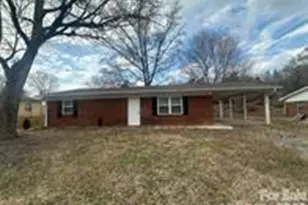 150 Greenfield Dr, Forest City, NC 28043 - Photo 3