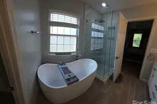 11632 Long Forest Dr, Charlotte, NC 28269 - Photo 9