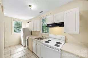 621 Pennsylvania Ave, Charlotte, NC 28216 - Photo 7