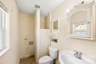 621 Pennsylvania Ave, Charlotte, NC 28216 - Photo 11