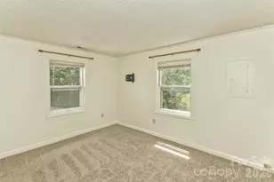 7 Teaneck Cir, Hendersonville, NC 28791 - Photo 19