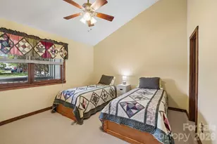 302 Eagles Nest Ct S, Mars Hill, NC 28754 - Photo 15