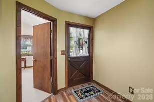 302 Eagles Nest Ct S, Mars Hill, NC 28754 - Photo 5